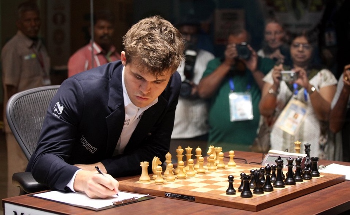 World Chess Championship: Viswanathan Anand blunders to concede game 6 to Magnus  Carlsen