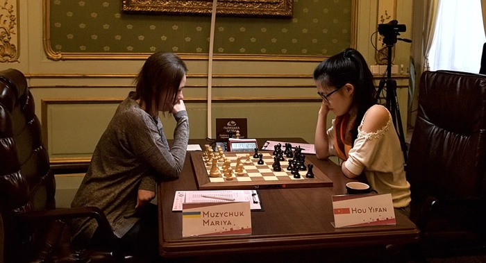 Muzychuk x Yifan - Campeonato Mundial Feminino 2016 - 1ª Partida